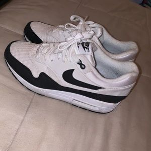 Nike Air Max 1 sneakers